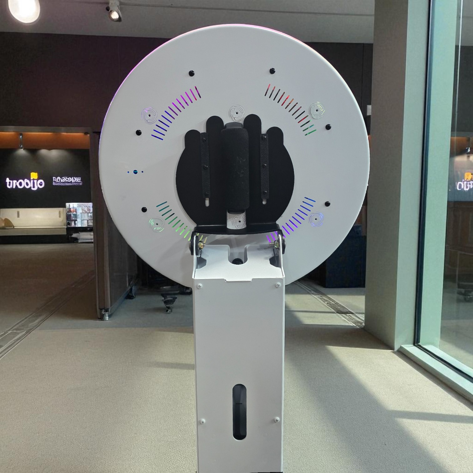 Roamer Stand - Image 8