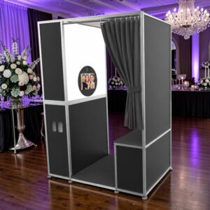 The Lounge iPad based | Vintage Enclosed Photo Booth